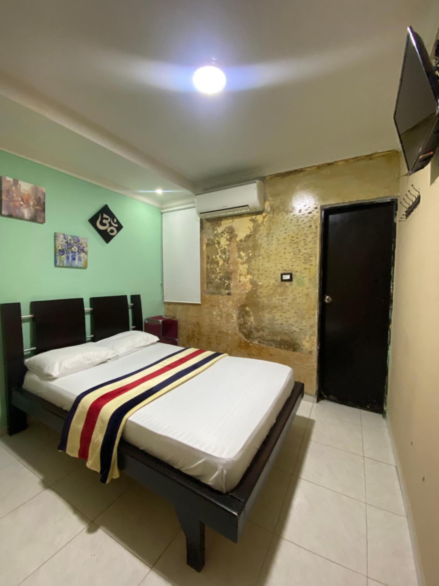 Napoles Hotel บาเยดูปาร์ ภายนอก รูปภาพ