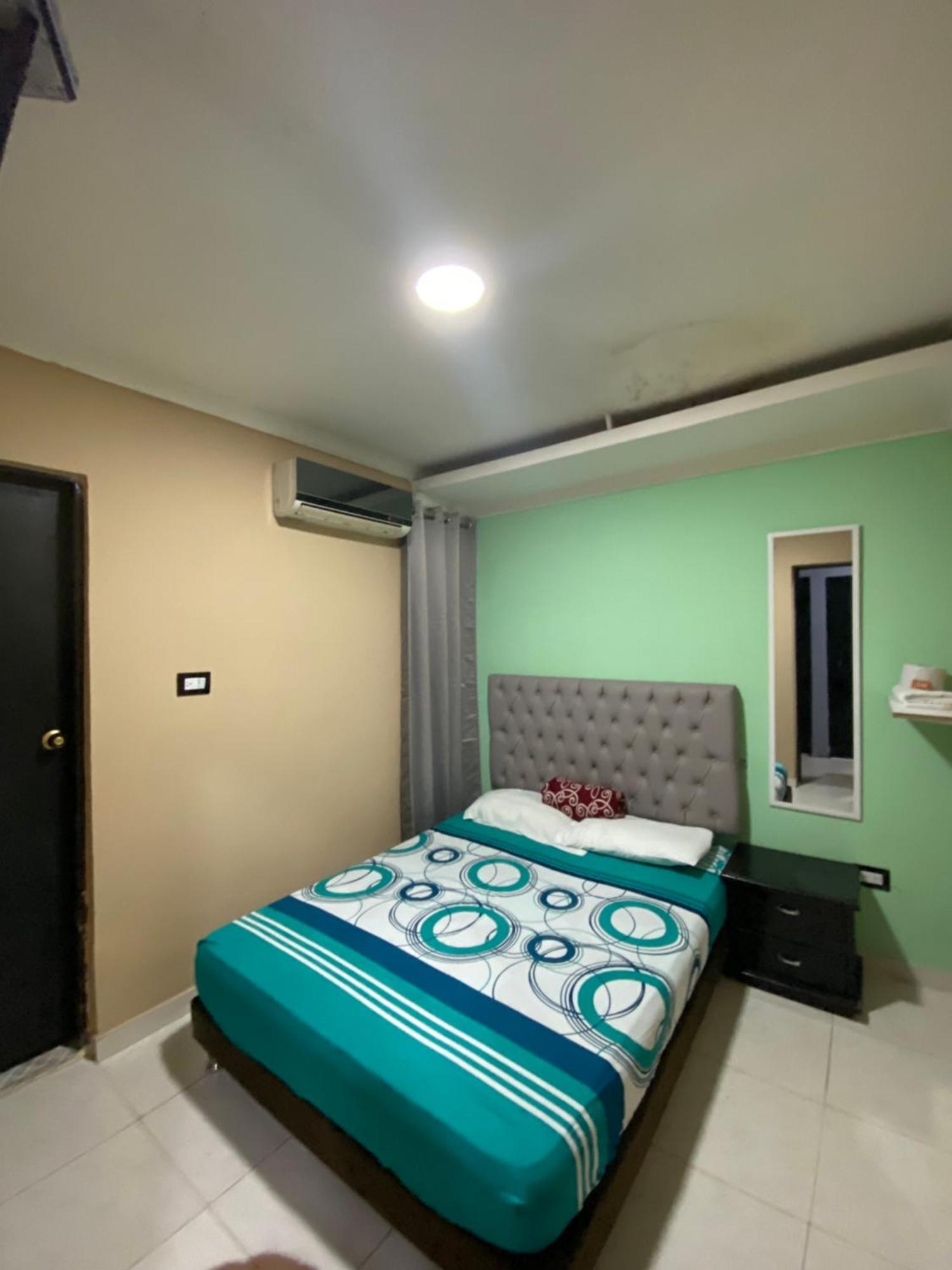 Napoles Hotel บาเยดูปาร์ ภายนอก รูปภาพ